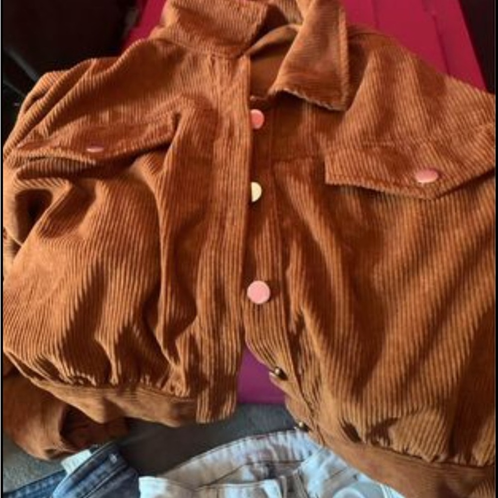 Size Small Clothing (Jeans size 0) - Picture 6 of 6